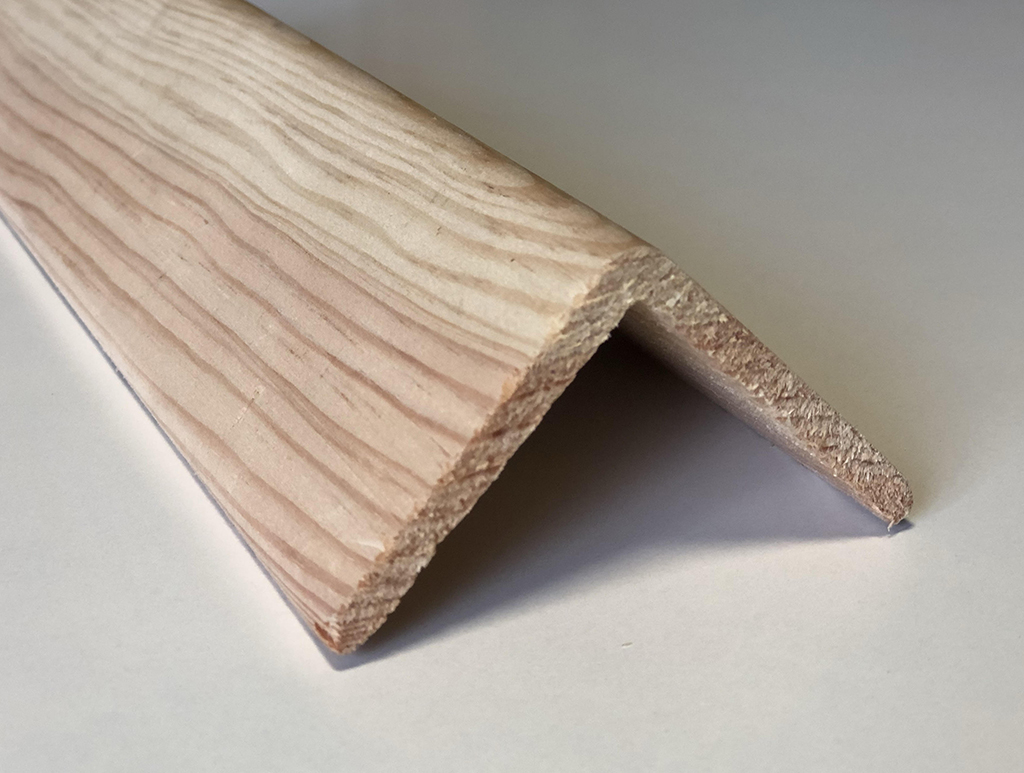 Kątownik sosnowy bezsęczny 25x25x5mm
