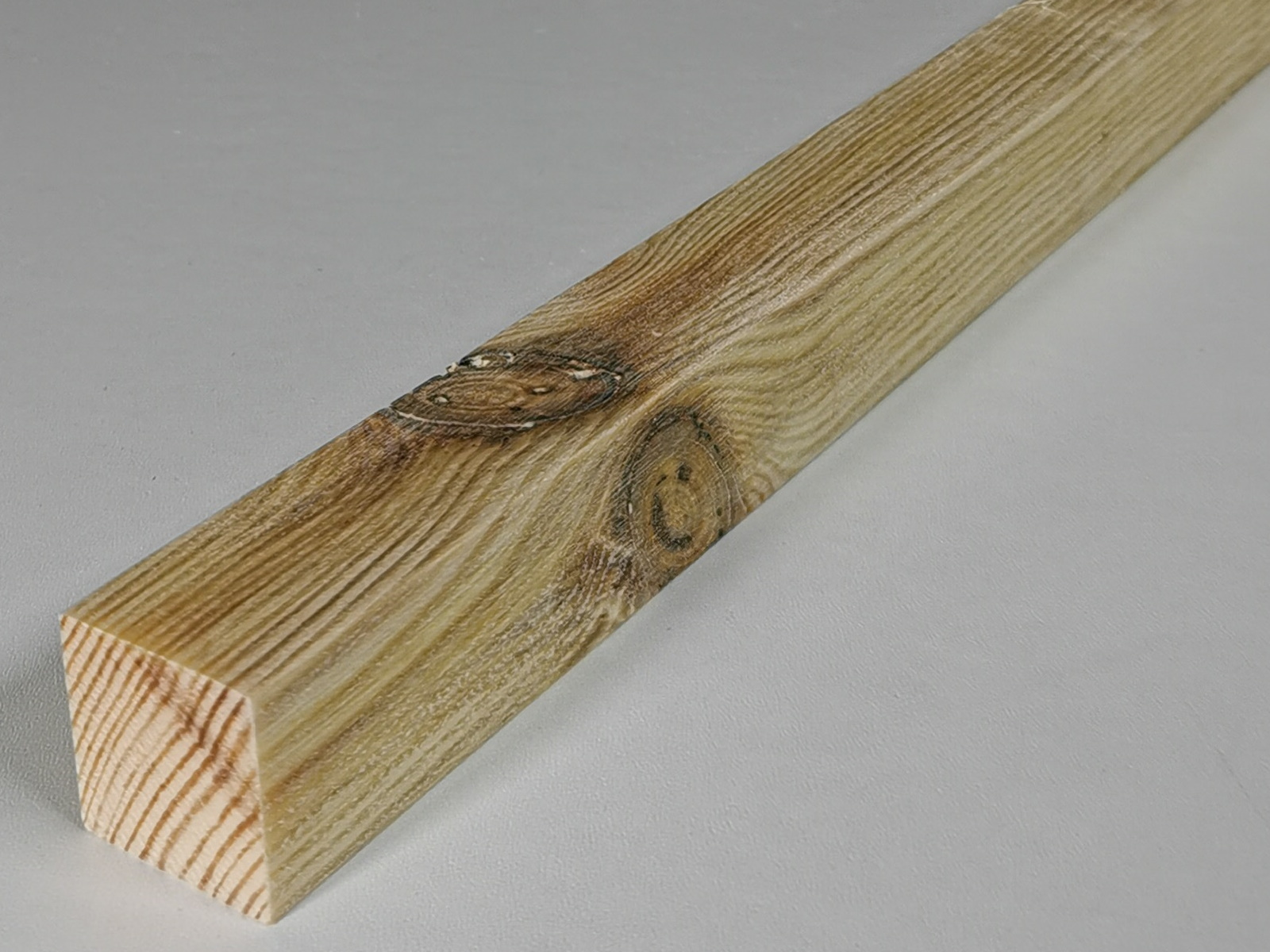 Kantówka konstrukcyjna sosnowa 40x20mm - klasa BC