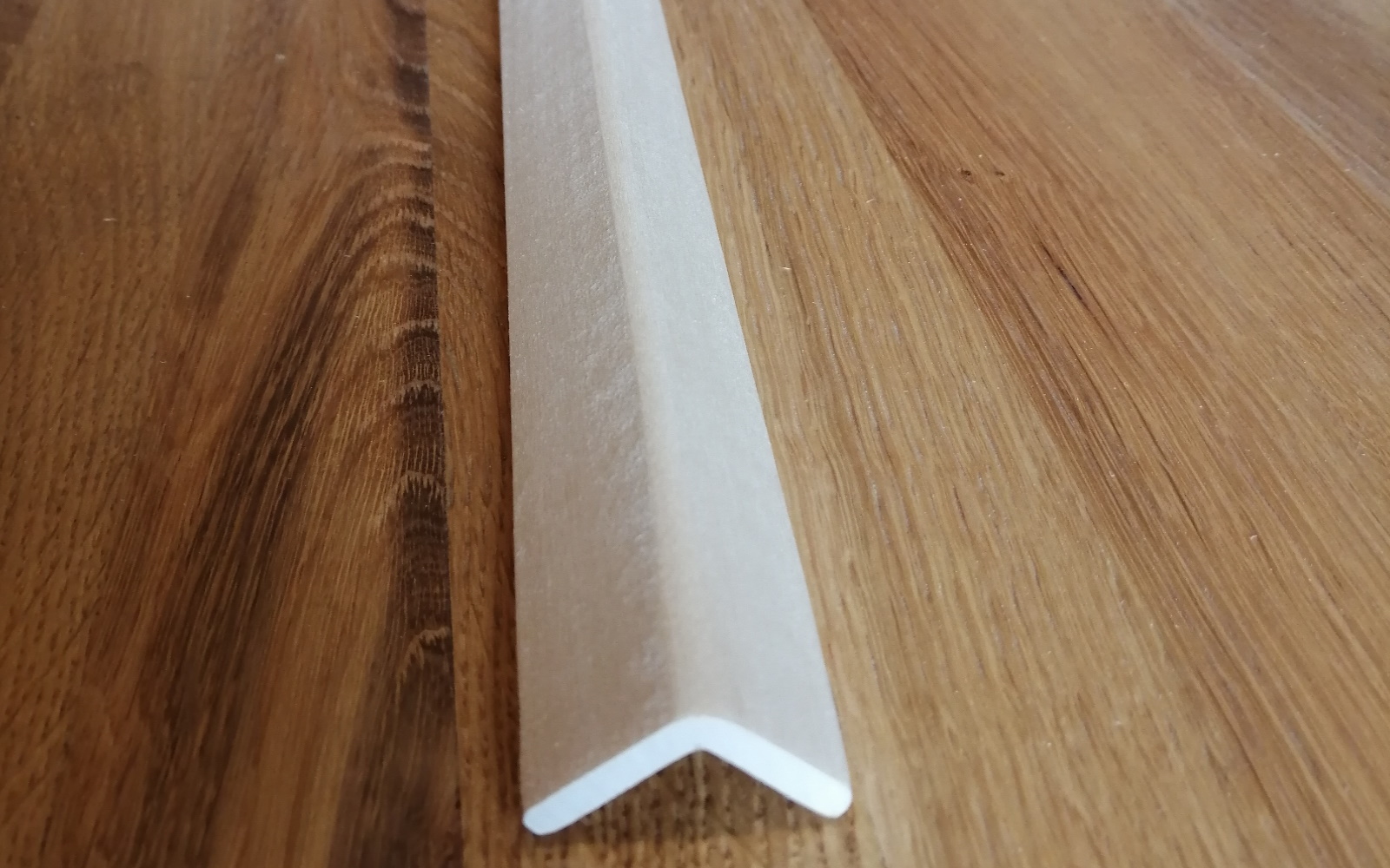 Kątownik lipowy 27X27X5mm